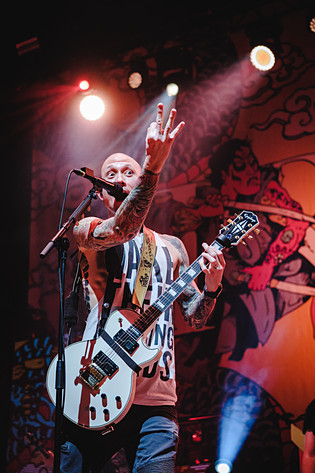 2023-02-18 - Trivium från The Hall, Zürich