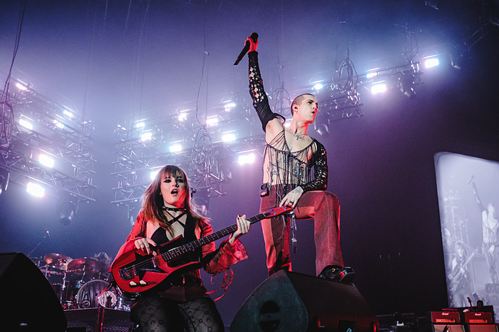 2023-04-26 - Måneskin från Hallenstadion, Zürich
