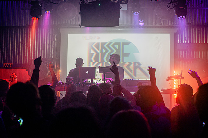 2023-05-26 - Robert Parker vs. Waveshaper från Hus 7, Stockholm