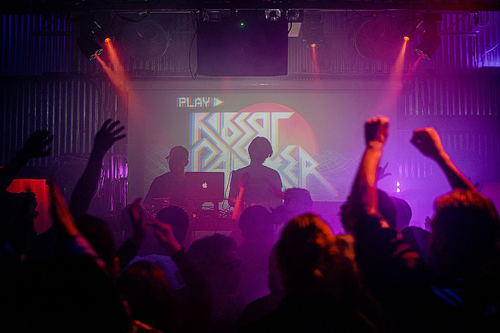 2023-05-26 - Robert Parker vs. Waveshaper från Hus 7, Stockholm