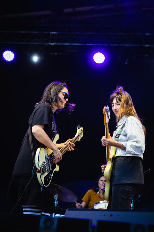 2023-06-09 - Warpaint från Rosendal Garden Party, Stockholm
