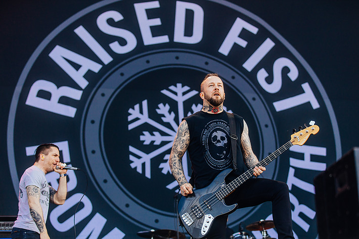 2023-06-09 - Raised Fist från Sweden Rock Festival, Sölvesborg