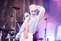 2023-06-10 - Fever Ray från Rosendal Garden Party, Stockholm