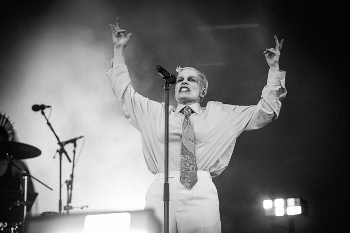 2023-06-10 - Fever Ray från Rosendal Garden Party, Stockholm