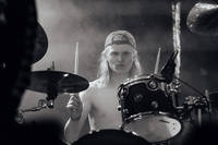 2023-06-10 - Nakkeknaekker från Sweden Rock Festival, Sölvesborg