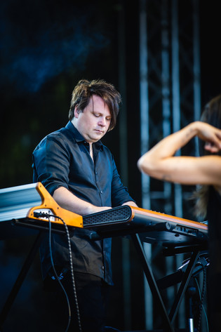 2023-06-11 - Nicole Sabouné från Rosendal Garden Party, Stockholm