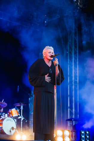 2023-06-11 - Eva Dahlgren från Rosendal Garden Party, Stockholm