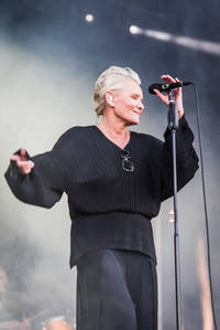 2023-06-11 - Eva Dahlgren från Rosendal Garden Party, Stockholm