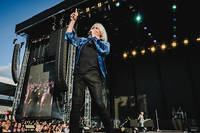 2023-06-27 - Def Leppard från Stockhorn Arena, Thun