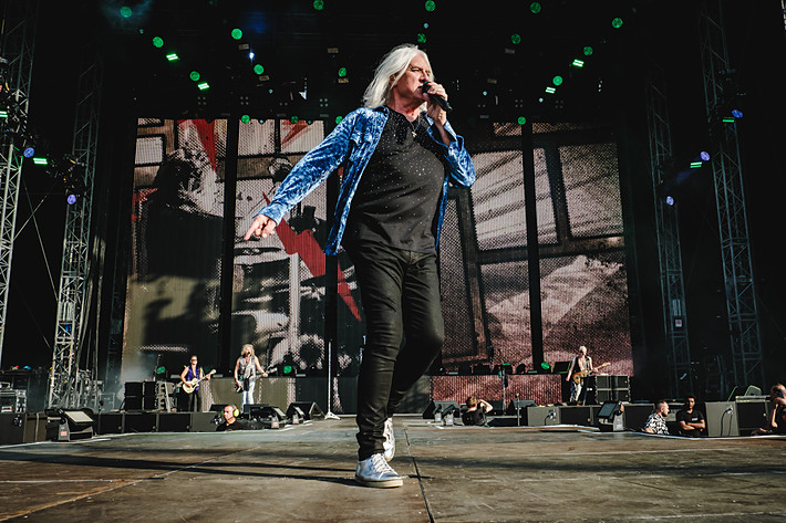2023-06-27 - Def Leppard från Stockhorn Arena, Thun