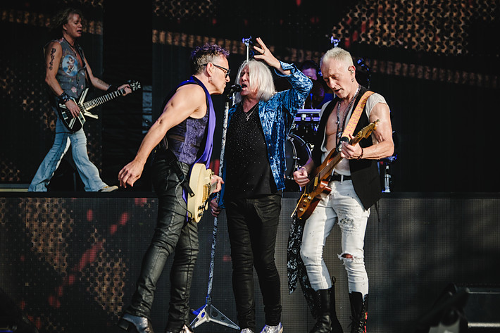 2023-06-27 - Def Leppard från Stockhorn Arena, Thun