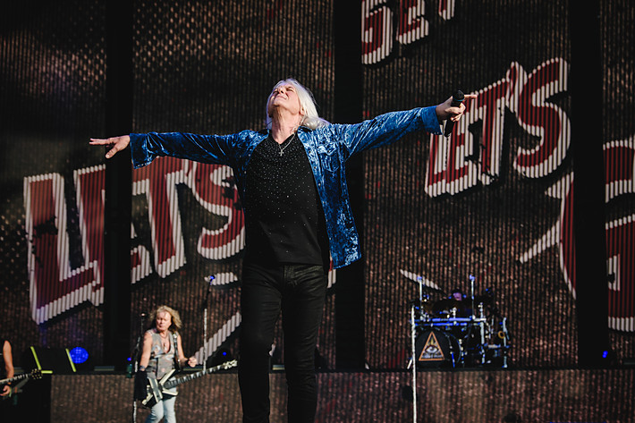 2023-06-27 - Def Leppard från Stockhorn Arena, Thun