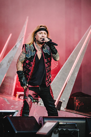 2023-06-27 - Mötley Crüe från Stockhorn Arena, Thun