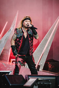 2023-06-27 - Mötley Crüe från Stockhorn Arena, Thun