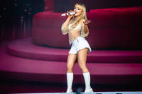 2023-06-29 - Sabrina Carpenter från Lollapalooza, Stockholm