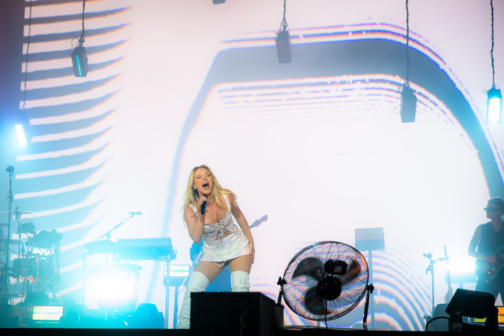 2023-06-30 - Zara Larsson från Lollapalooza, Stockholm