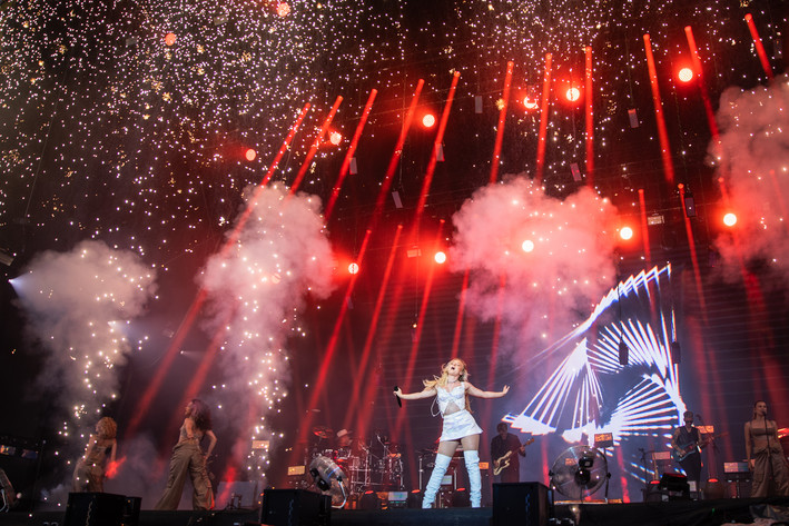 2023-06-30 - Zara Larsson från Lollapalooza, Stockholm