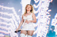 2023-06-30 - Zara Larsson från Lollapalooza, Stockholm
