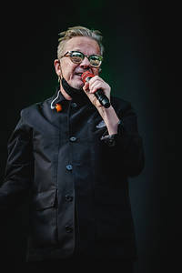 2023-08-10 - Devo från Way Out West, Göteborg