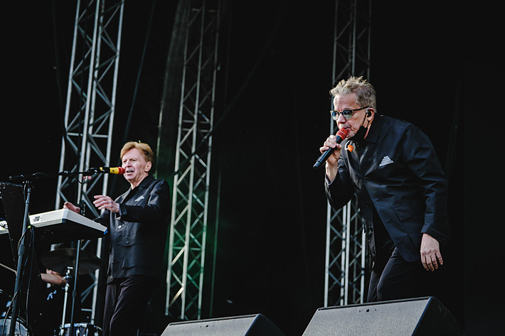 2023-08-10 - Devo från Way Out West, Göteborg