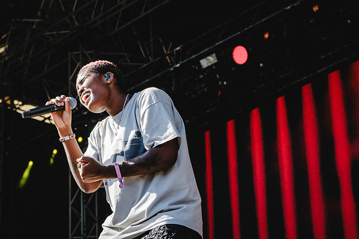 2023-08-11 - Arlo Parks från Way Out West, Göteborg
