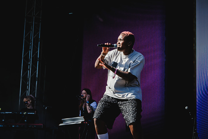 2023-08-11 - Arlo Parks från Way Out West, Göteborg