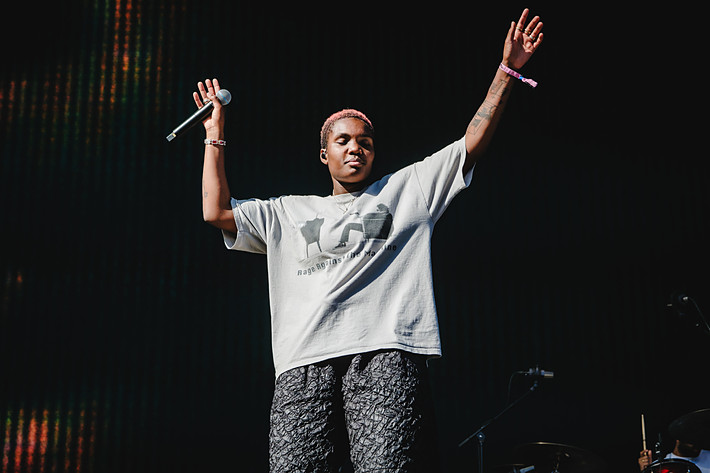 2023-08-11 - Arlo Parks från Way Out West, Göteborg
