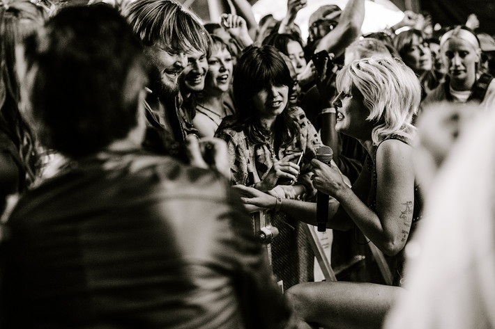 2023-08-11 - Amyl and The Sniffers från Way Out West, Göteborg