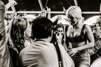 2023-08-11 - Amyl and The Sniffers från Way Out West, Göteborg