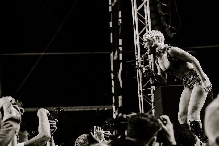 2023-08-11 - Amyl and The Sniffers från Way Out West, Göteborg