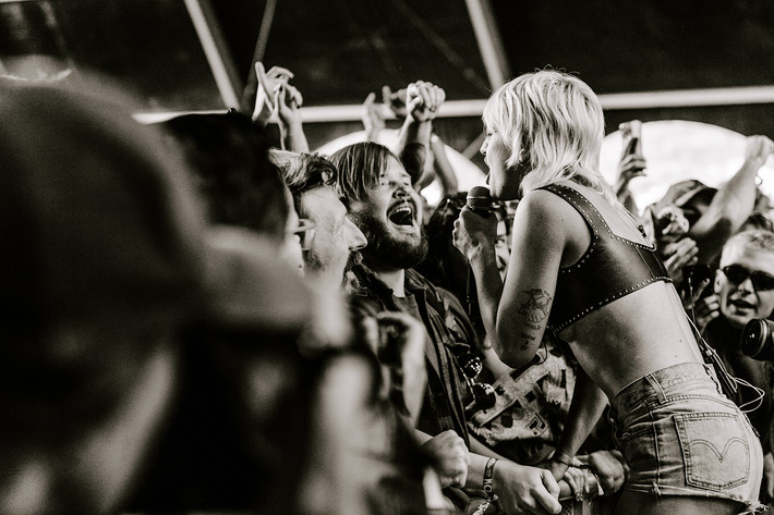 2023-08-11 - Amyl and The Sniffers från Way Out West, Göteborg