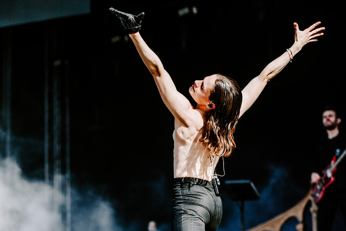 2023-08-11 - Christine and the Queens från Way Out West, Göteborg