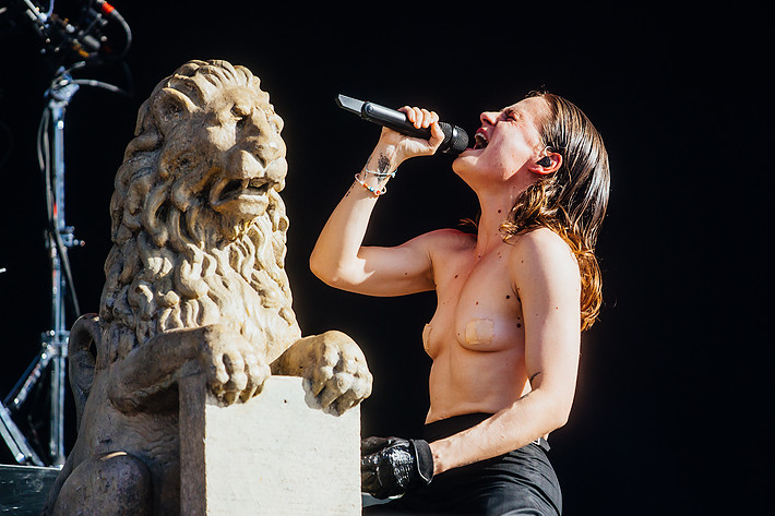 2023-08-11 - Christine and the Queens från Way Out West, Göteborg