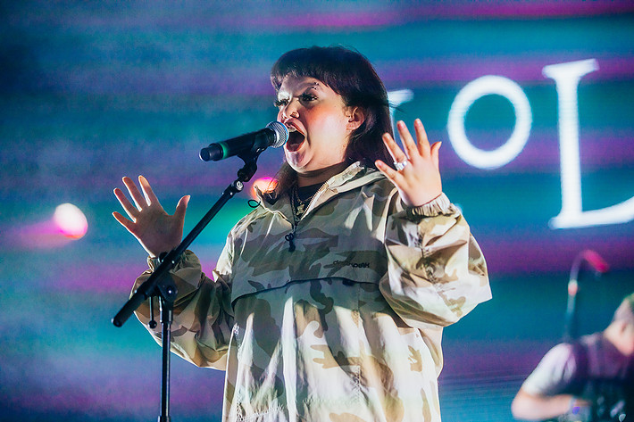 2023-08-11 - Lola Young från Way Out West, Göteborg