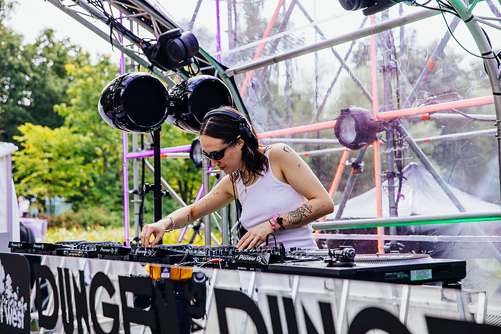 2023-08-12 - Bella Sarris från Way Out West, Göteborg