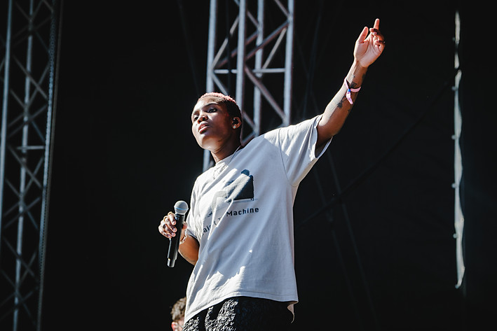 2023-08-11 - Arlo Parks från Way Out West, Göteborg