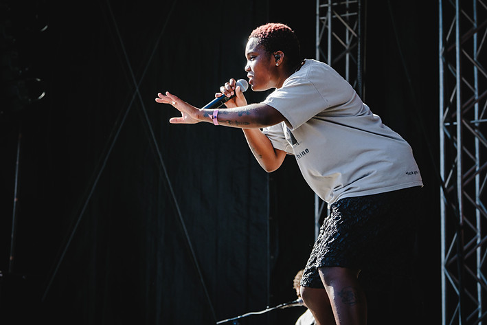 2023-08-11 - Arlo Parks från Way Out West, Göteborg