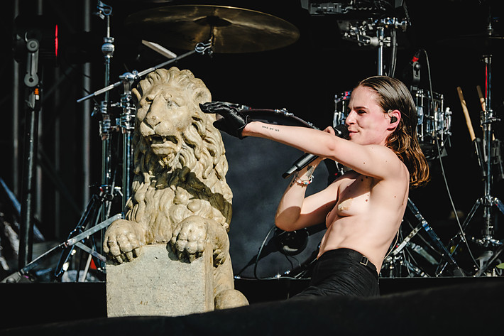 2023-08-11 - Christine and the Queens från Way Out West, Göteborg