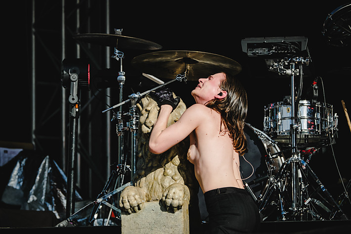 2023-08-11 - Christine and the Queens från Way Out West, Göteborg