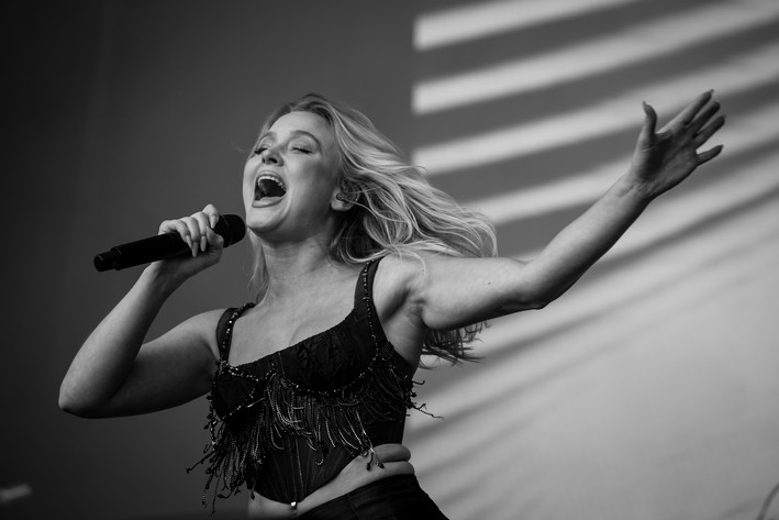 2023-09-08 - Zara Larsson från Bonfire Festival, Linköping