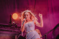 2024-05-31 - Zara Larsson från Brännbollsyran, Umeå