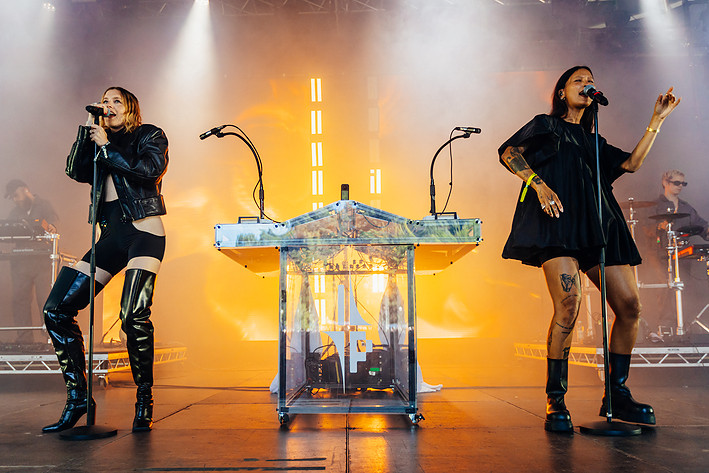 2024-08-10 - Icona Pop från Way Out West, Göteborg 2024-08-10 - Icona Pop från Way Out West, Göteborg