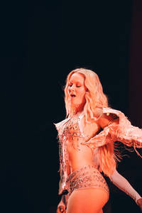 2024-08-30 - Zara Larsson från Homecoming, Uppsala