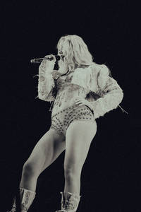 2024-08-30 - Zara Larsson från Homecoming, Uppsala