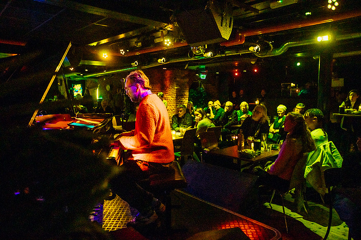 2024-11-28 - Music music music från Nefertiti, Göteborg