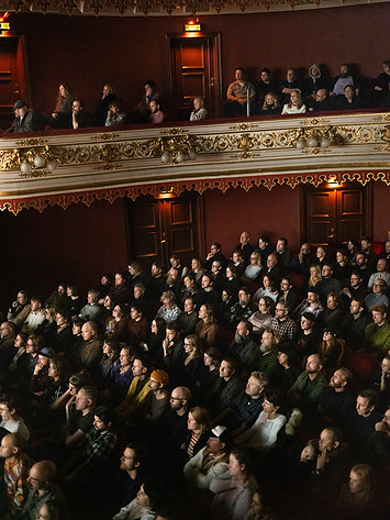 2025-01-10 - 1900 från Stora Teatern, Göteborg