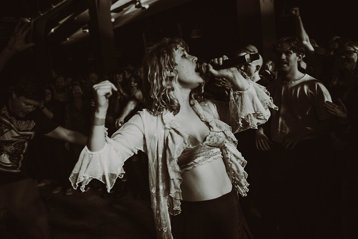 2025-03-07 - Lambrini Girls från Hus 7, Stockholm