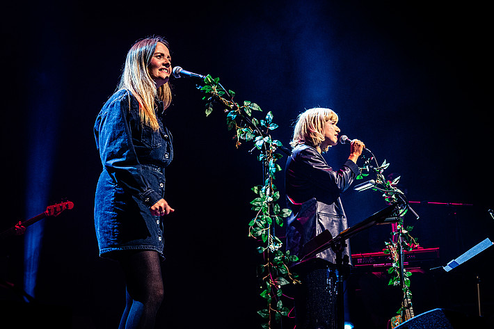 2025-04-28 - När Tåget Lämnar Perrongen - Ellen Sundberg & Ellinor Brolin i Kjell Höglunds spår från Kulturhuset, Stockholm