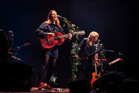 2025-04-28 - När Tåget Lämnar Perrongen - Ellen Sundberg & Ellinor Brolin i Kjell Höglunds spår från Kulturhuset, Stockholm