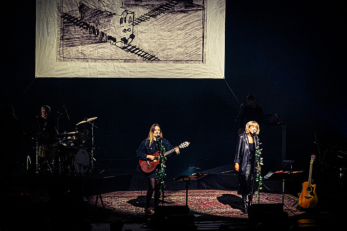 2025-04-28 - När Tåget Lämnar Perrongen - Ellen Sundberg & Ellinor Brolin i Kjell Höglunds spår från Kulturhuset, Stockholm